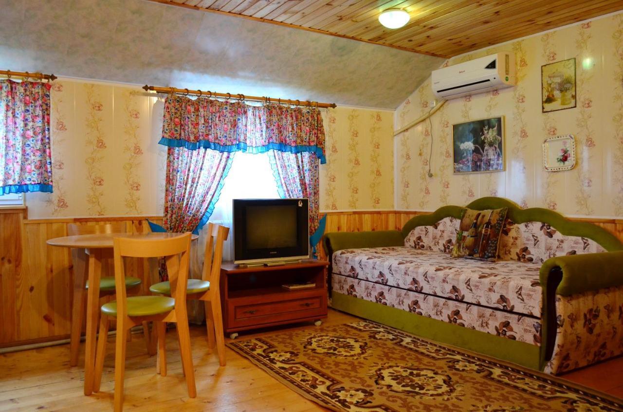 Cottages On Gdantsevskaya Street Kryvy Rih Extérieur photo