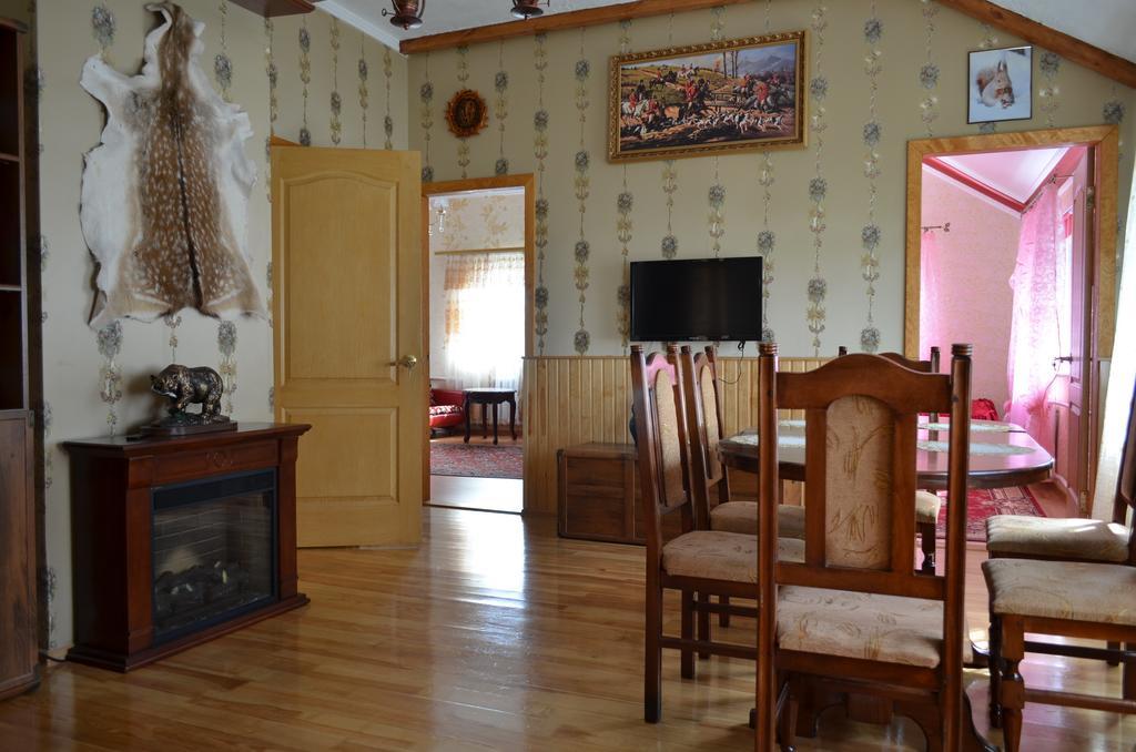 Cottages On Gdantsevskaya Street Kryvy Rih Chambre photo