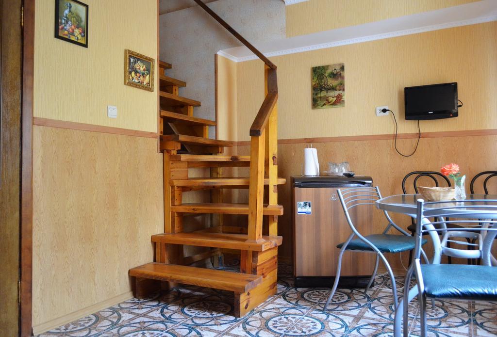 Cottages On Gdantsevskaya Street Kryvy Rih Chambre photo